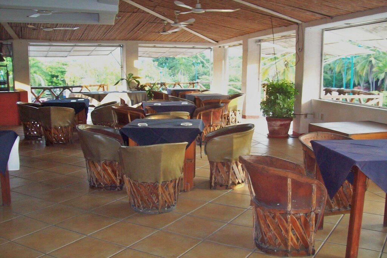 Hotel Suites Ixtapa Plaza Exterior photo