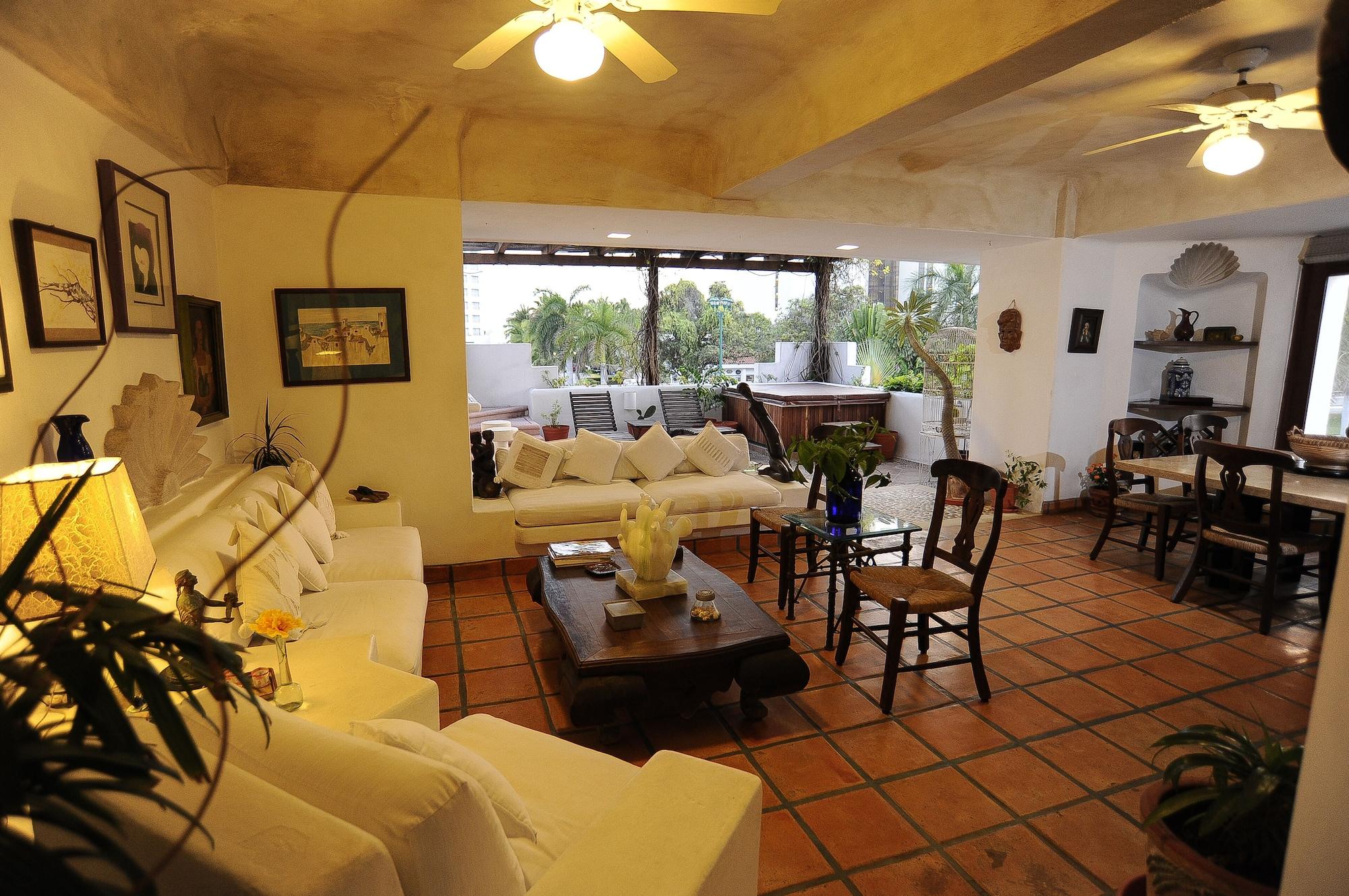 Hotel Suites Ixtapa Plaza Exterior photo