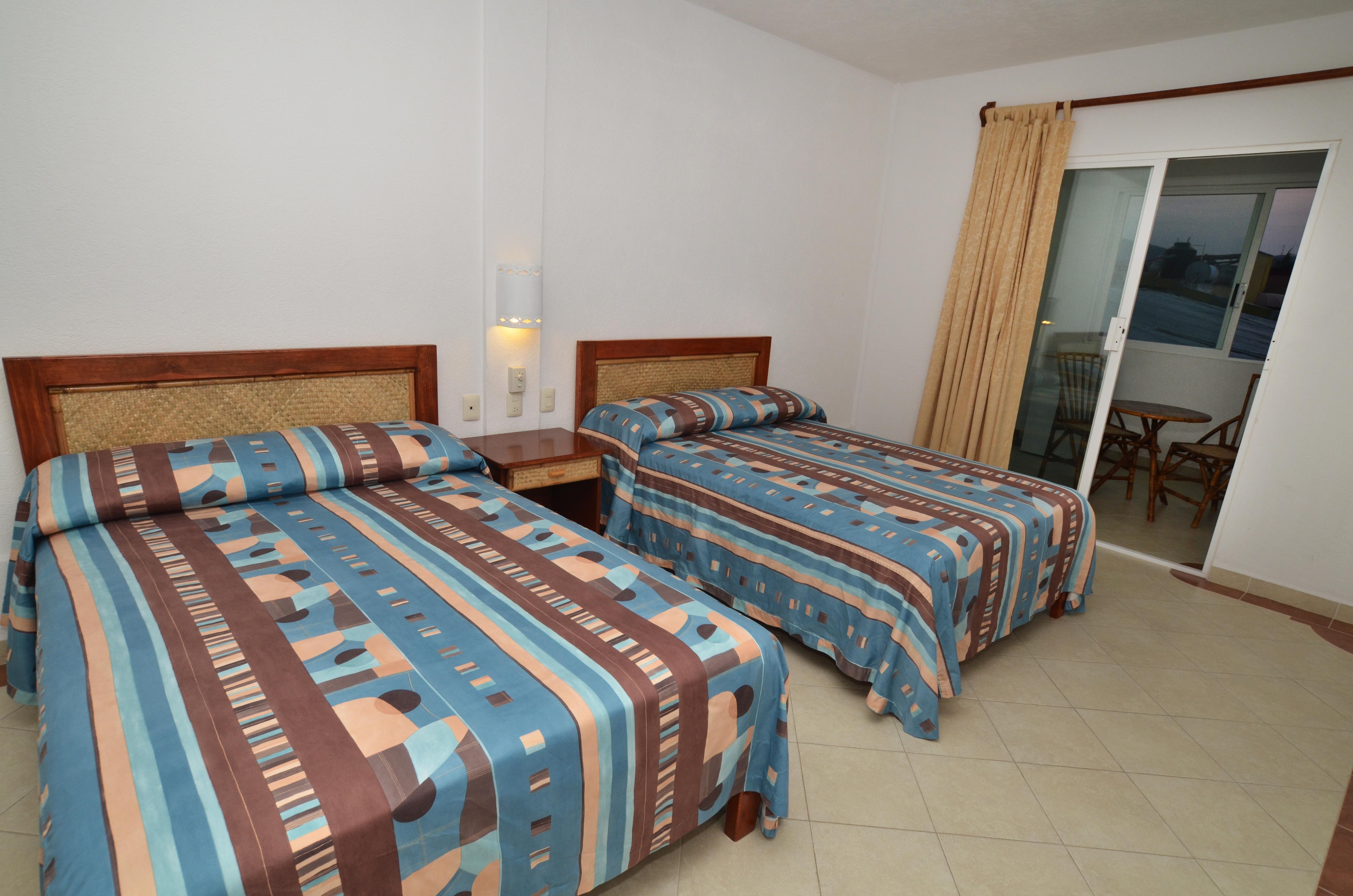 Hotel Suites Ixtapa Plaza Exterior photo