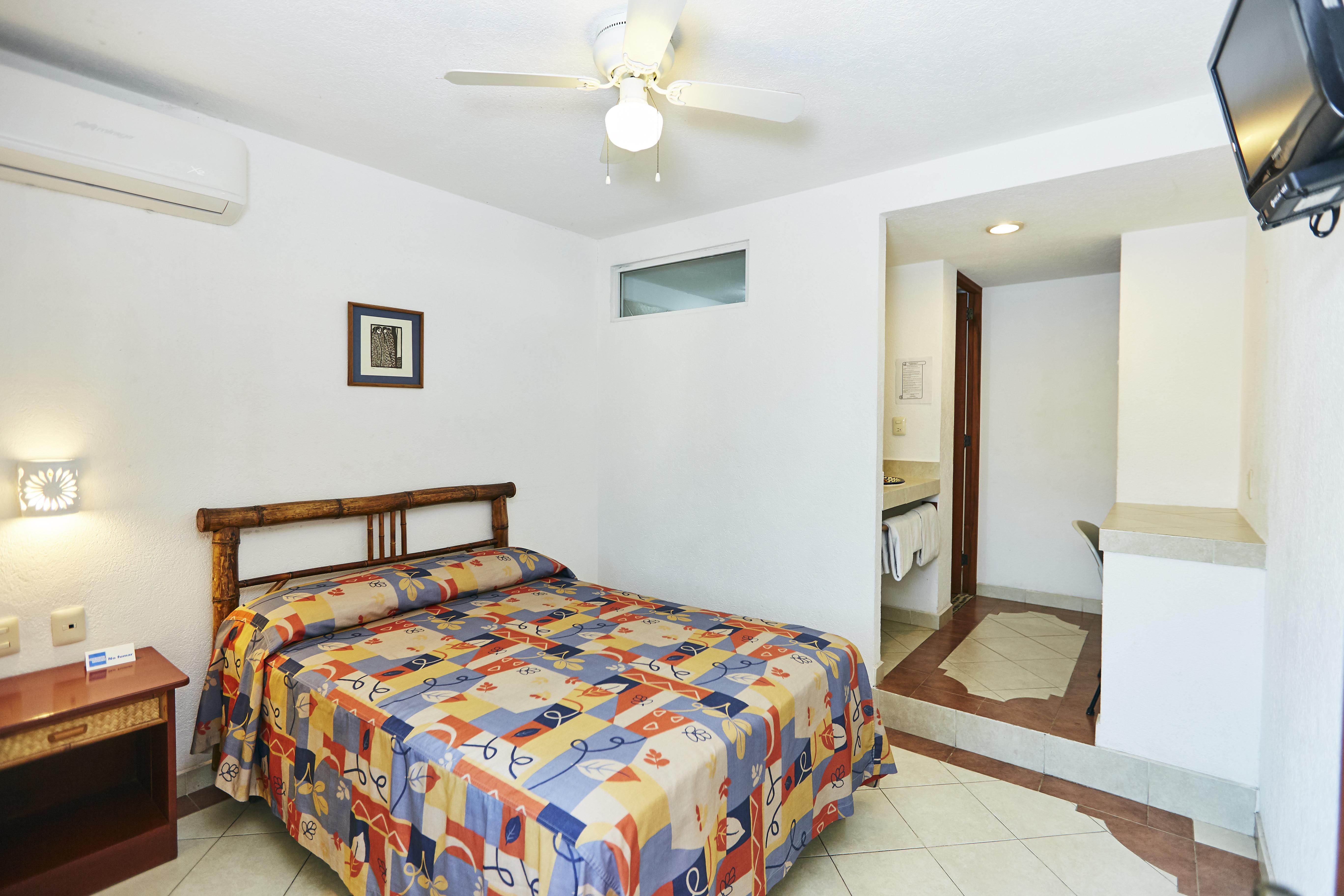 Hotel Suites Ixtapa Plaza Exterior photo