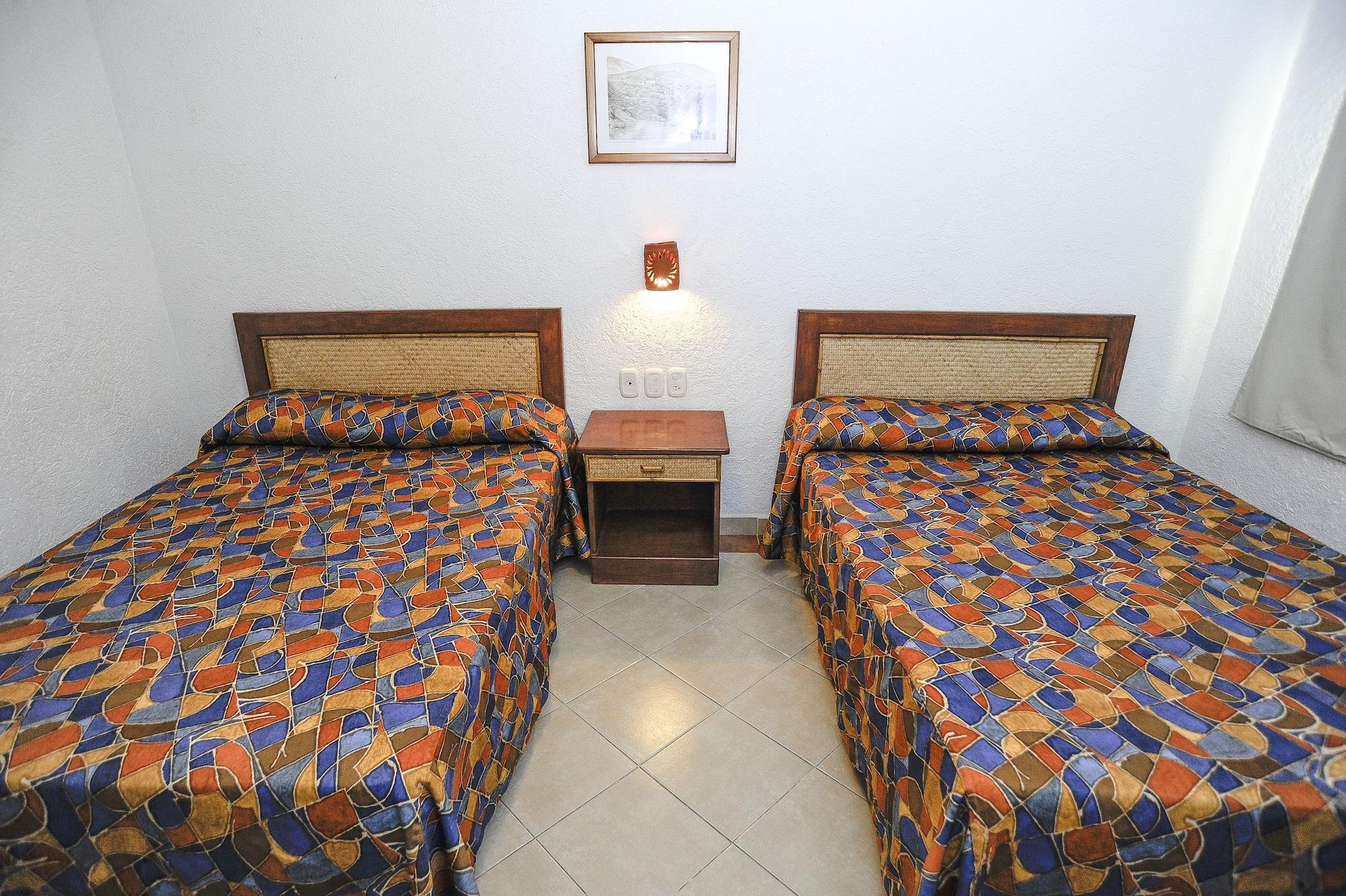 Hotel Suites Ixtapa Plaza Exterior photo