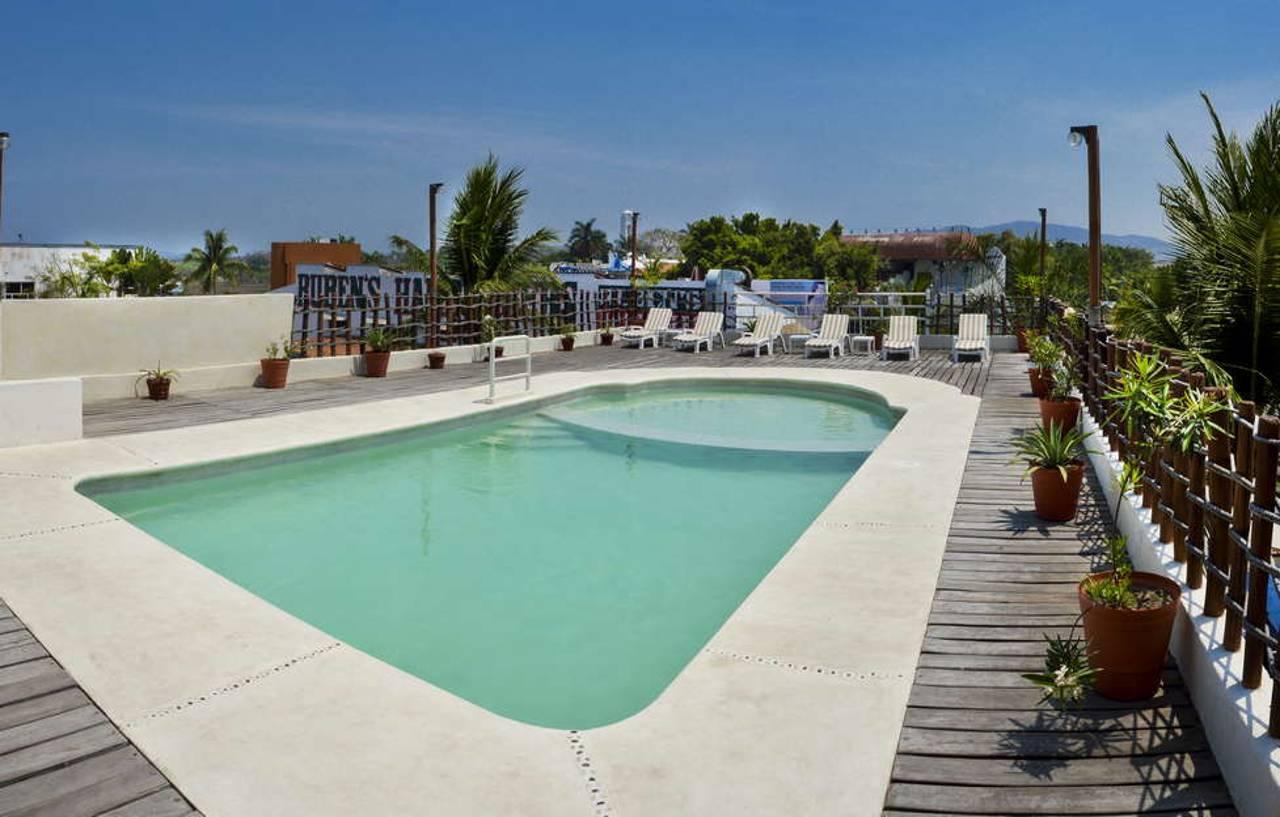 Hotel Suites Ixtapa Plaza Exterior photo